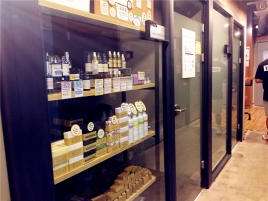 Rent Industrial Building【專營觀塘工廈出租】『MAN-HK.COM』觀塘工廈出租 觀塘分租單位 觀塘租工廈 觀塘租工作室 觀塘租樓上舖 租STUDIO 觀塘樓上舖出租 觀塘工作室出租 觀塘網店工作室 觀塘工作坊出租 觀塘工廈物業代理 SHOWROOM 觀塘小型工作坊出租 觀塘小型工作室出租 觀塘小型辦公室出租 觀塘小型烘焙教室出租 觀塘小型時裝網店出租 觀塘小型水晶網店出租 觀塘塔羅工作室出租 觀塘多功能工作室出租等等