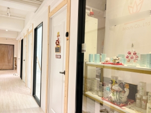 Rent Industrial Building【專營觀塘工廈出租】『MAN-HK.COM』觀塘工廈出租 觀塘分租單位 觀塘租工廈 觀塘租工作室 觀塘租樓上舖 租STUDIO 觀塘樓上舖出租 觀塘工作室出租 觀塘網店工作室 觀塘工作坊出租 觀塘工廈物業代理 SHOWROOM 觀塘小型工作坊出租 觀塘小型工作室出租 觀塘小型辦公室出租 觀塘小型烘焙教室出租 觀塘小型時裝網店出租 觀塘小型水晶網店出租 觀塘塔羅工作室出租 觀塘多功能工作室出租等等